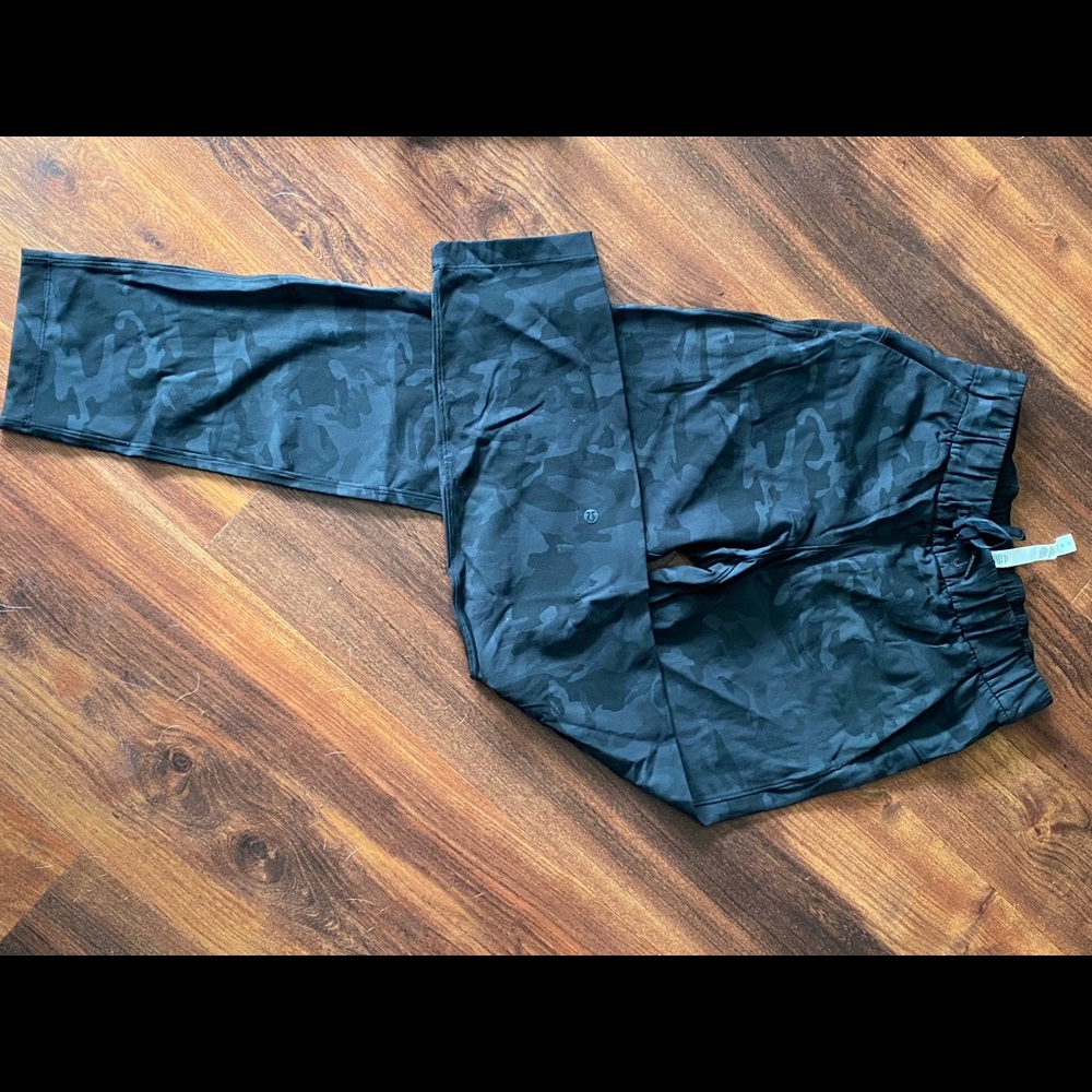 Camo on the fly pants luxtreme